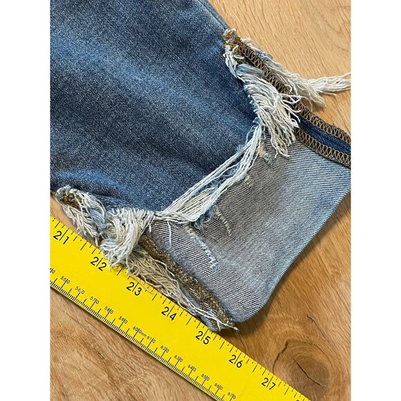 Judy Blue Straight Fit Cuffed Distressed Cropped Jeans Medium Wash Size 7/28 - Picture 10 of 10